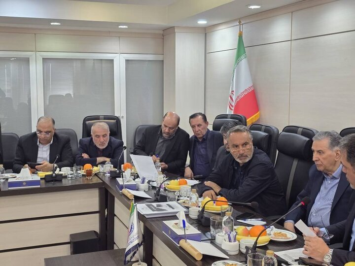 رئیس فراکسیون نظارت بر اصناف:  تامین مالی و بازسازی صنایع آسیب‌دیده از جنگ رمضان الزامی است