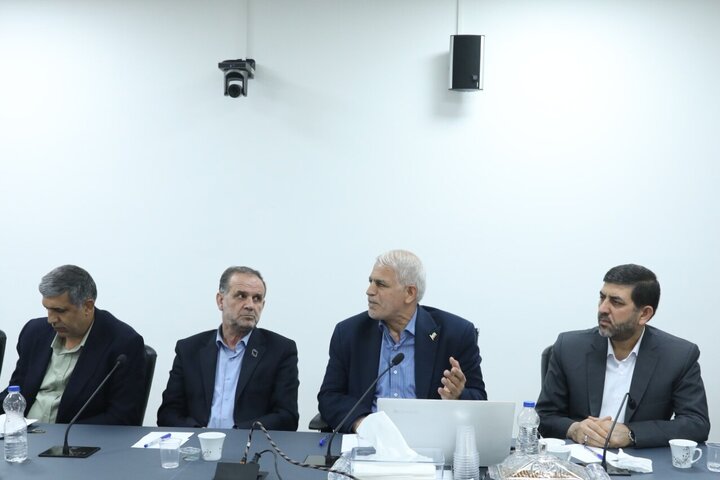 نشست فراکسیون فرهنگیان مجلس با وزیر آموزش و پرورش