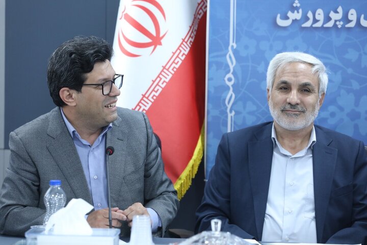 نشست فراکسیون فرهنگیان مجلس با وزیر آموزش و پرورش