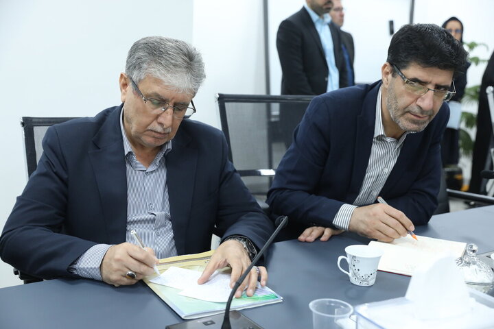 نشست فراکسیون فرهنگیان مجلس با وزیر آموزش و پرورش