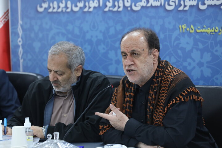 نشست فراکسیون فرهنگیان مجلس با وزیر آموزش و پرورش