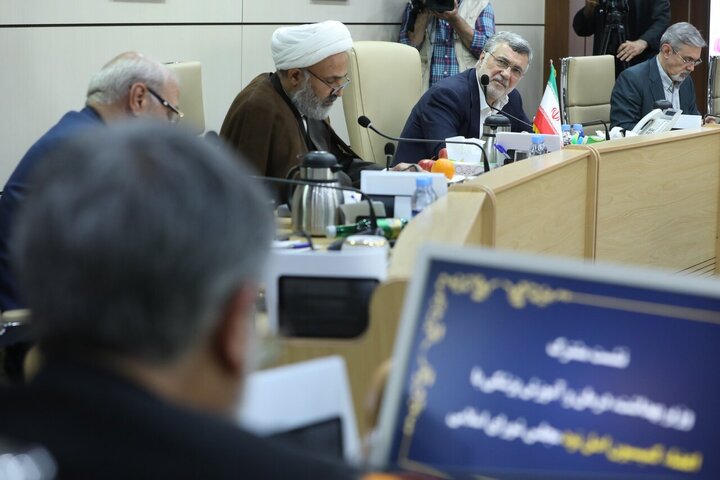 نشست کمیسیون اصل نود با وزیر بهداشت