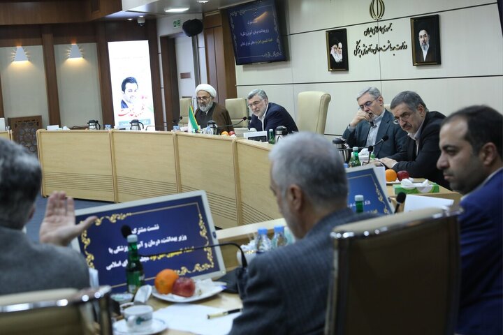 نشست کمیسیون اصل نود با وزیر بهداشت