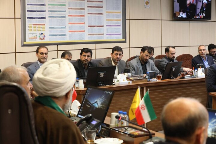 نشست کمیسیون اصل نود با وزیر نیرو
