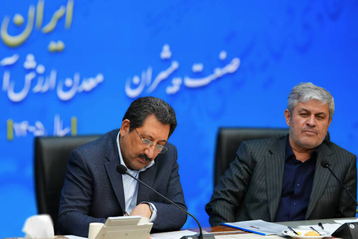 نشست کمیسیون برنامه و بودجه و محاسبات با وزیر صمت