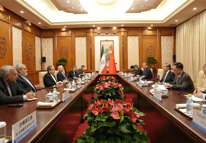 وزیر خارجه چین: جنگ آمریکا و اسرائیل علیه ایران نامشروع و غیرقانونی است