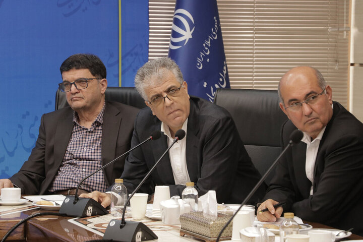 نشست کمیسیون انرژی مجلس با وزیر صمت