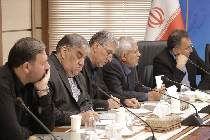 نشست کمیسیون انرژی مجلس با وزیر صمت