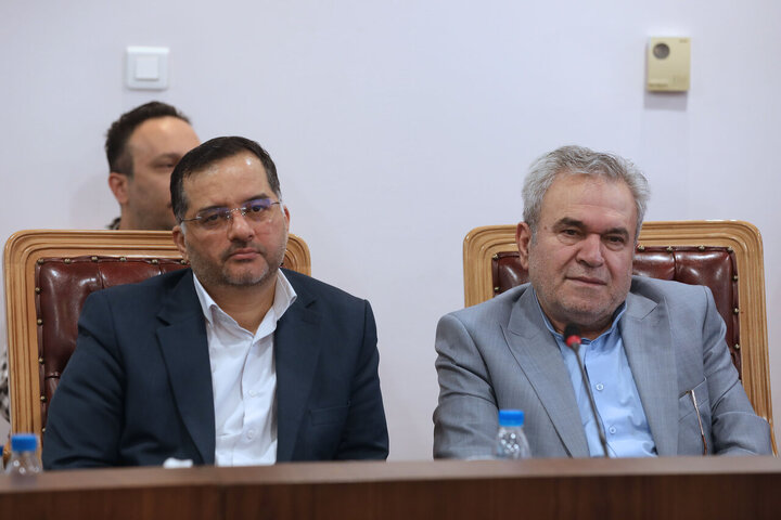 نشست کمیسیون ویژه جهش و رونق تولید با رئیس سازمان بورس و اوراق بهادار