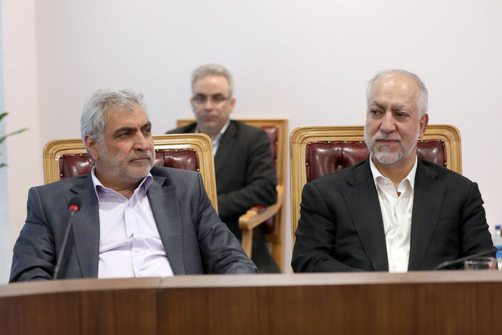 نشست کمیسیون ویژه جهش و رونق تولید با رئیس سازمان بورس و اوراق بهادار