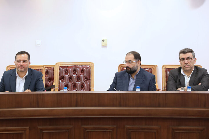 نشست کمیسیون ویژه جهش و رونق تولید با رئیس سازمان بورس و اوراق بهادار