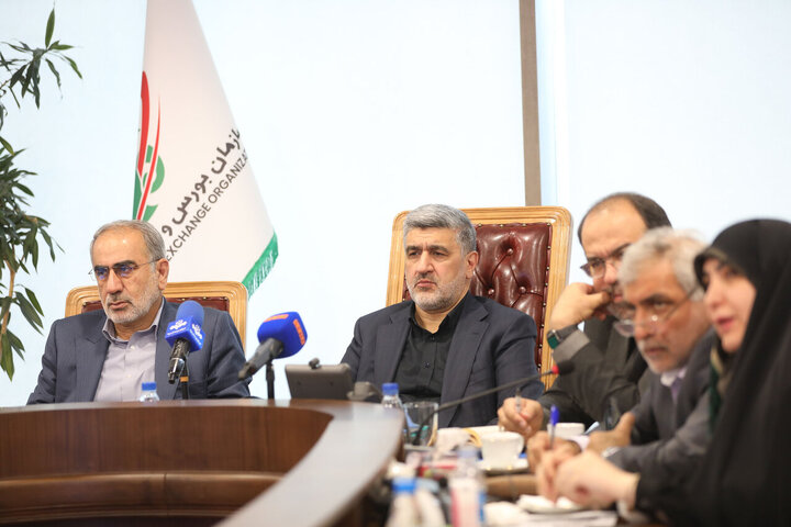 نشست کمیسیون ویژه جهش و رونق تولید با رئیس سازمان بورس و اوراق بهادار