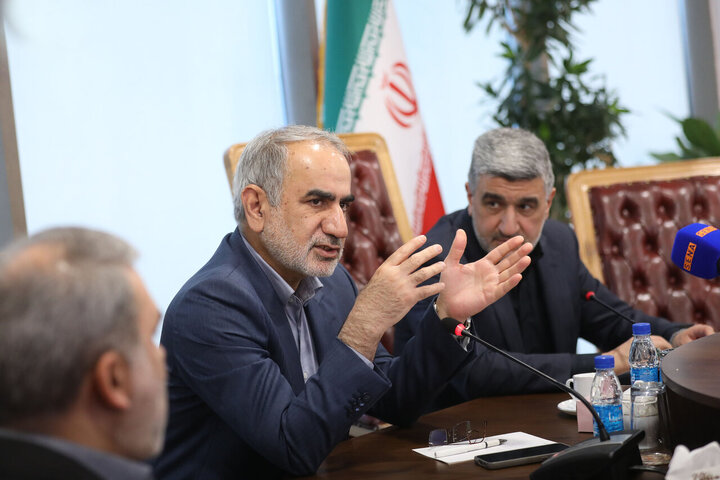 نشست کمیسیون ویژه جهش و رونق تولید با رئیس سازمان بورس و اوراق بهادار