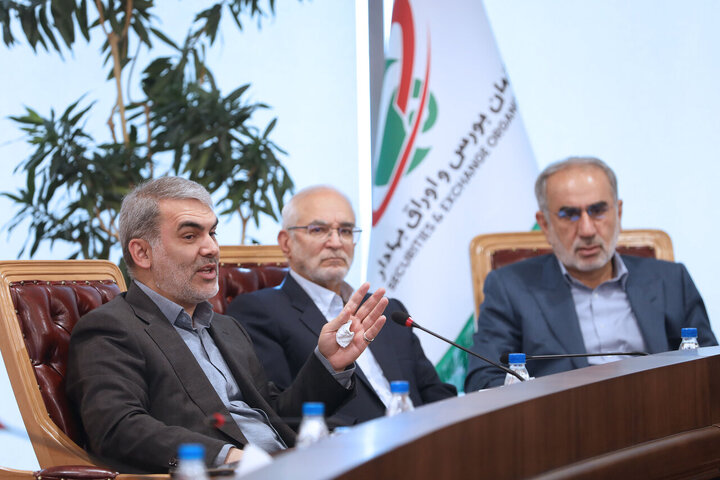 نشست کمیسیون ویژه جهش و رونق تولید با رئیس سازمان بورس و اوراق بهادار
