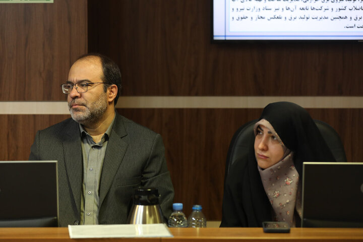 نشست اعضای کمیسیون اصل ۴۴ مجلس با مدیران وزارت نیرو