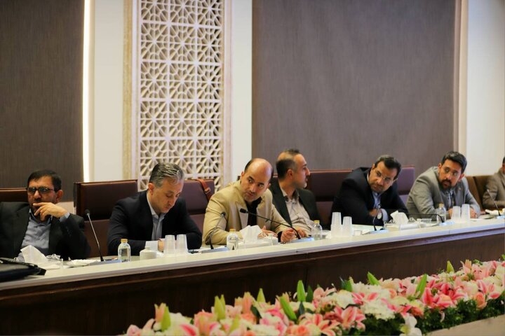 جلسه کمیسیون برنامه و بودجه و محاسبات با رئیس سازمان برنامه و بودجه
