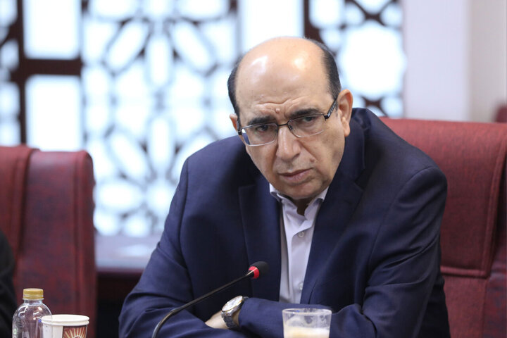 نشست کمیسیون صنایع مجلس با وزیر اقتصاد