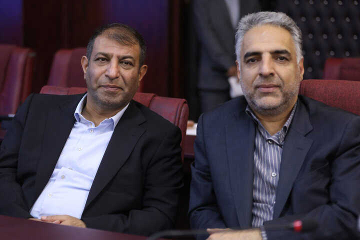نشست کمیسیون صنایع مجلس با وزیر اقتصاد