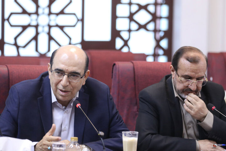 نشست کمیسیون صنایع مجلس با وزیر اقتصاد