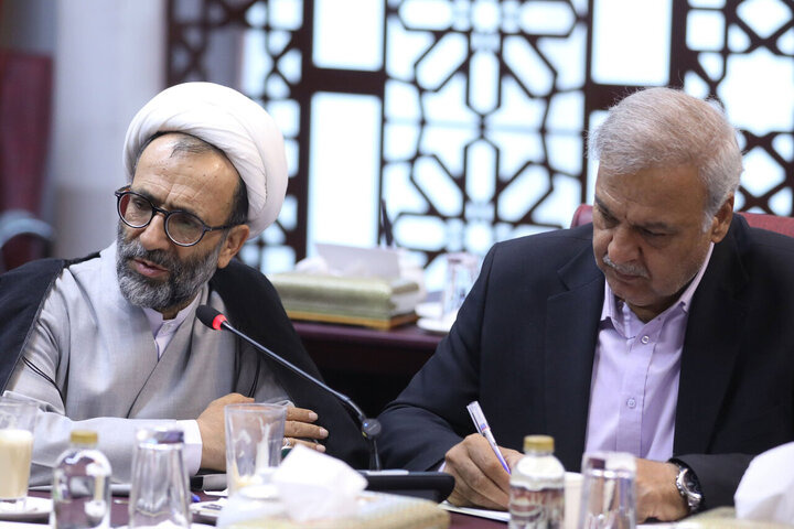 نشست کمیسیون صنایع مجلس با وزیر اقتصاد