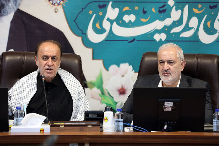 نشست فراکسیون نظارت بر صنعت آب و برق با حضور نایب رئیس مجلس و وزیر نیرو
