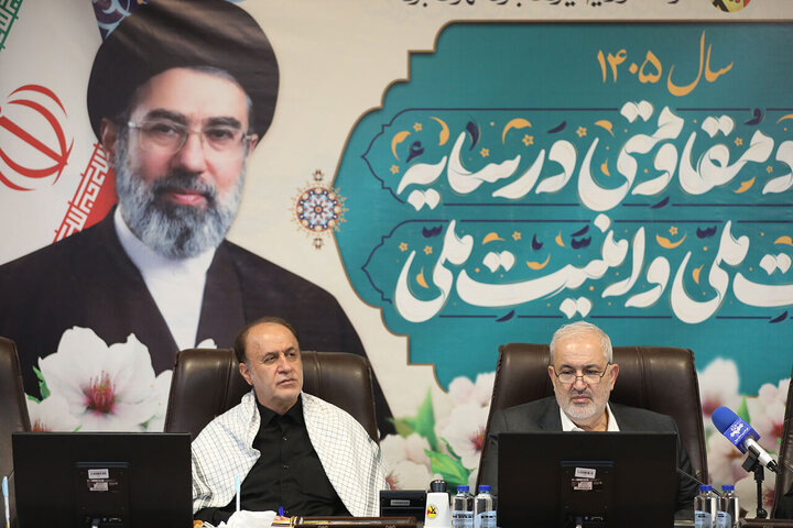 نشست فراکسیون نظارت بر صنعت آب و برق با حضور نایب رئیس مجلس و وزیر نیرو