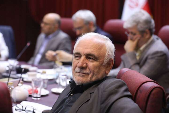 نشست کمیسیون برنامه و بودجه با وزیر امور اقتصادی و دارایی