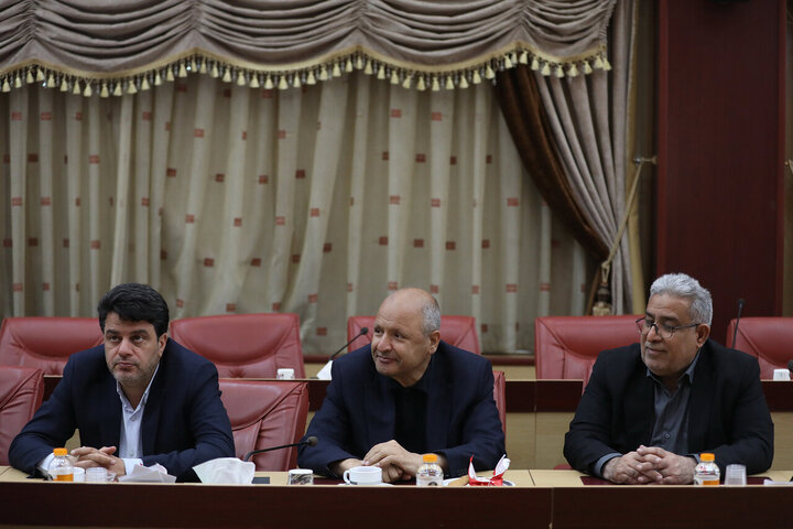 نشست مشترک فراکسیون فرهنگیان مجلس با وزیر علوم