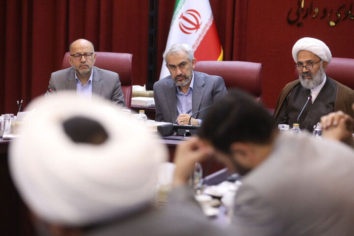 نشست کمیسیون اصل نود با وزیر اقتصاد