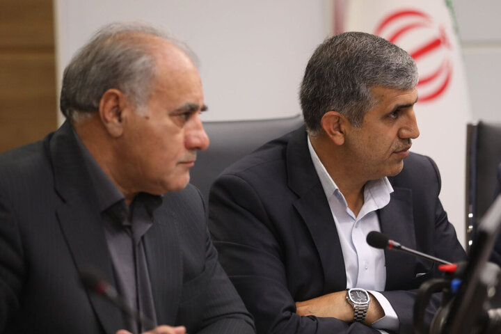 نشست مشترک کمیسیون کشاورزی، آب، منابع طبیعی و محیط زیست مجلس با وزیر نیرو