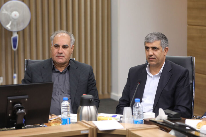 نشست مشترک کمیسیون کشاورزی، آب، منابع طبیعی و محیط زیست مجلس با وزیر نیرو