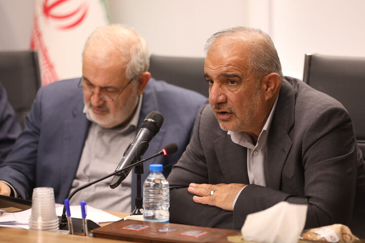 نشست مشترک کمیسیون کشاورزی، آب، منابع طبیعی و محیط زیست مجلس با وزیر نیرو