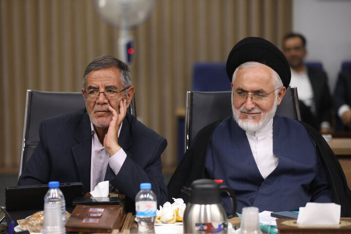 نشست مشترک کمیسیون کشاورزی، آب، منابع طبیعی و محیط زیست مجلس با وزیر نیرو