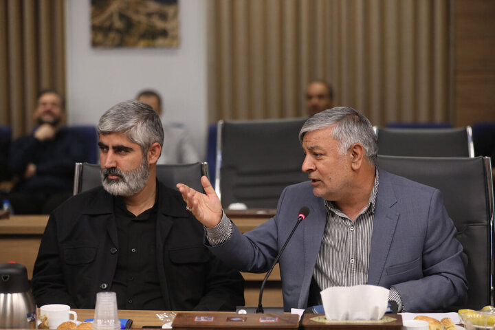 نشست مشترک کمیسیون کشاورزی، آب، منابع طبیعی و محیط زیست مجلس با وزیر نیرو