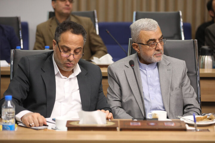 نشست مشترک کمیسیون کشاورزی، آب، منابع طبیعی و محیط زیست مجلس با وزیر نیرو