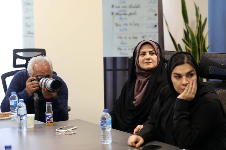 نشست دهقان ناصرآبادی