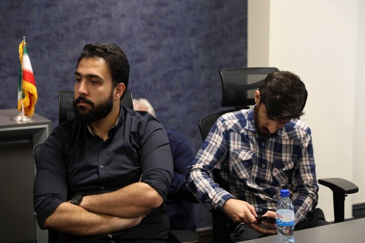 نشست دهقان ناصرآبادی