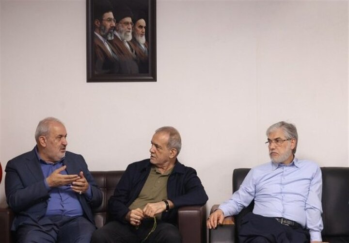 ابلاغ احکام اجرایی ۳۲ راهبرد مدیریت بحران آب/ پزشکیان: دانشگاه باید شریک راهبردی حکمرانی کشور باشد