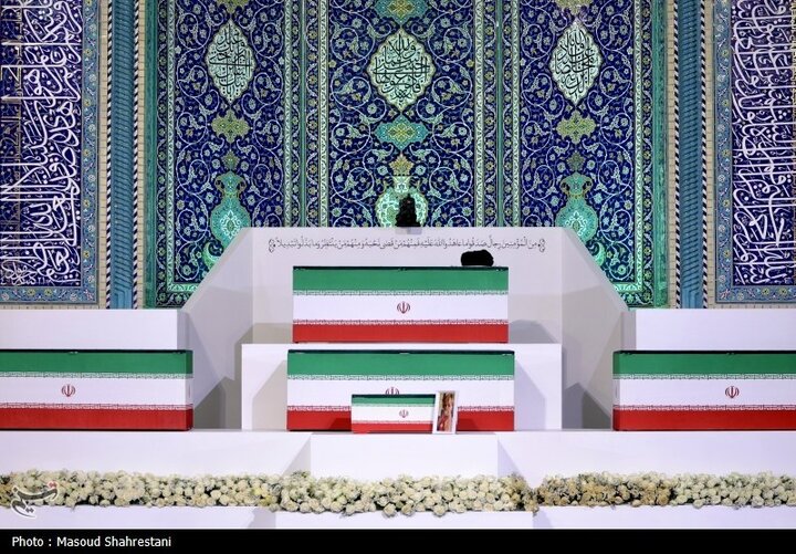 ادای احترام دبیرکل جهاد اسلامی فلسطین به پیکر رهبر شهید