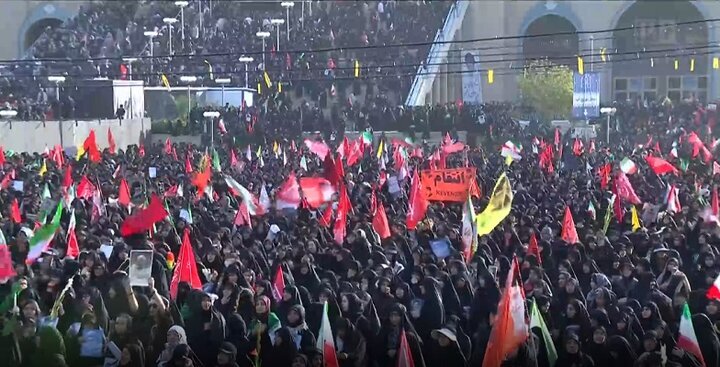 واکنش صهیونیست‌ها به مراسم وداع با امام شهید امت؛ انگشت در چشم آمریکا