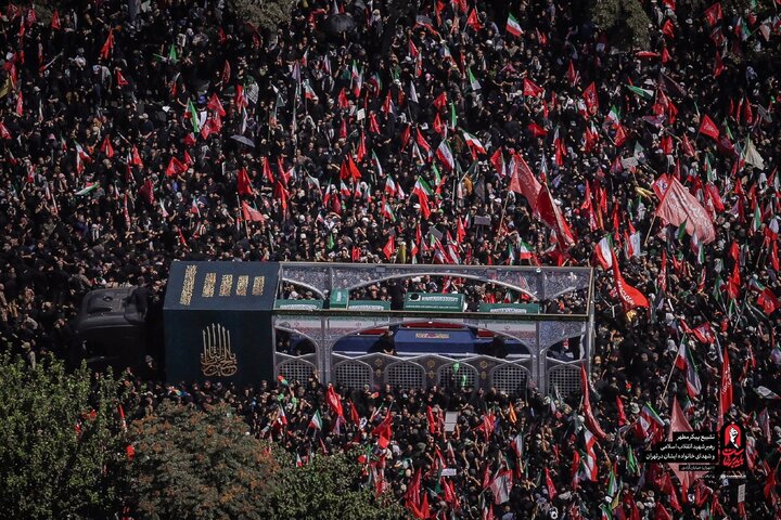تشییع رهبر شهید