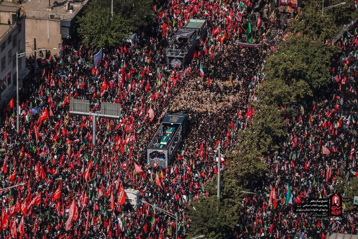 تشییع رهبر شهید