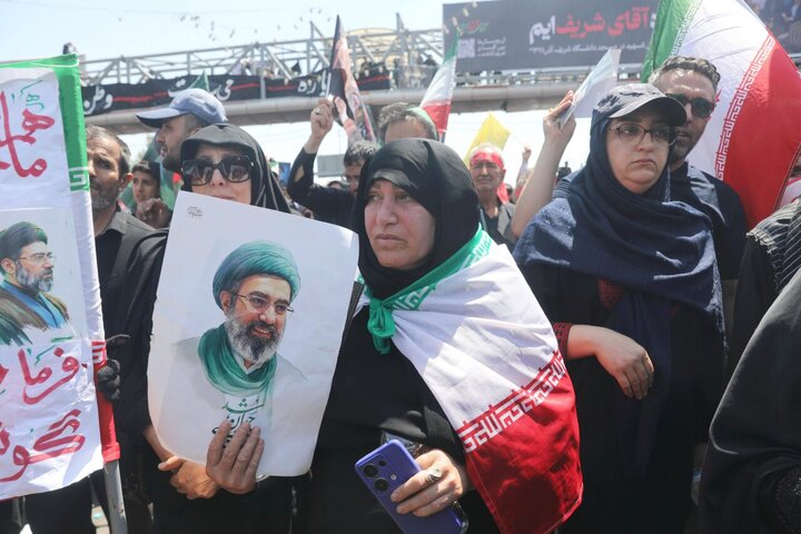 تشییع پیکر مطهر رهبر شهید