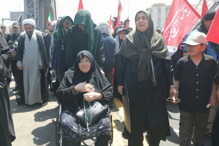 تشییع پیکر مطهر رهبر شهید
