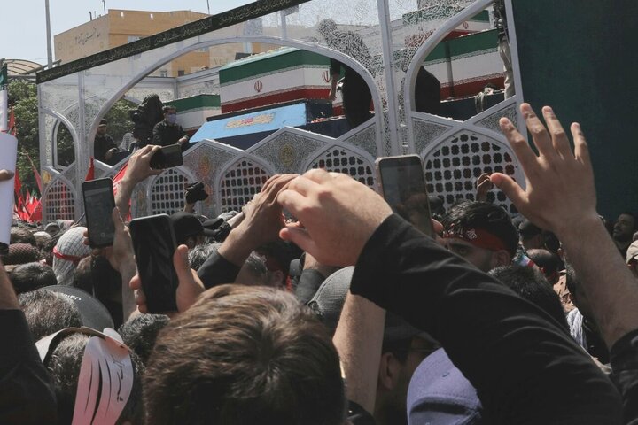 تشییع پیکر مطهر رهبر شهید