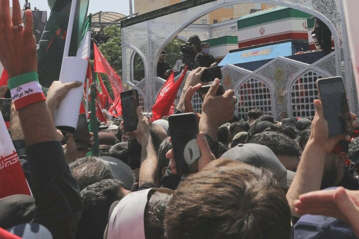 تشییع پیکر مطهر رهبر شهید