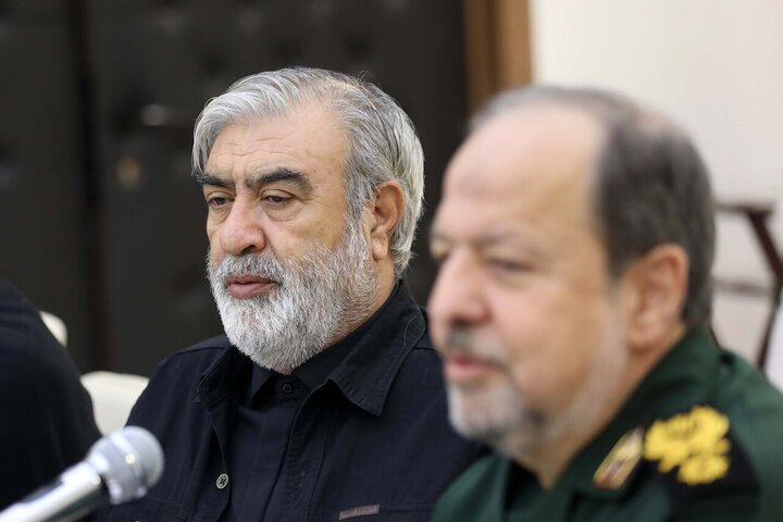 نشست مشترک کمیسیون امنیت ملی با سرپرست وزارت دفاع
