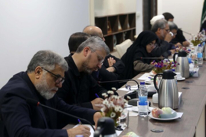 نشست مشترک کمیسیون امنیت ملی با سرپرست وزارت دفاع