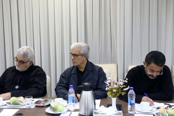 نشست مشترک کمیسیون امنیت ملی با سرپرست وزارت دفاع