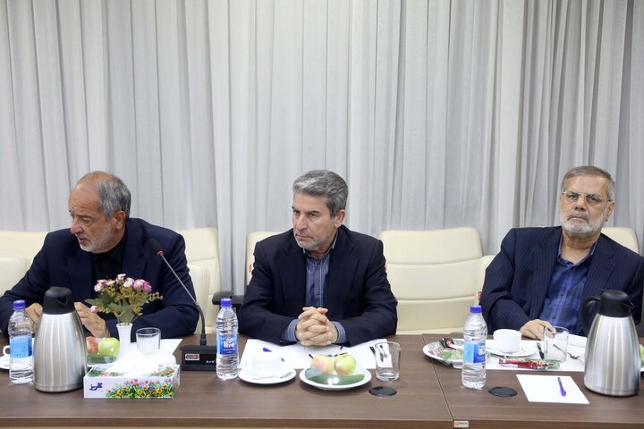 نشست مشترک کمیسیون امنیت ملی با سرپرست وزارت دفاع